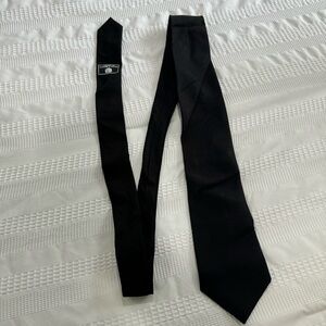 Hanes and Bonner tie